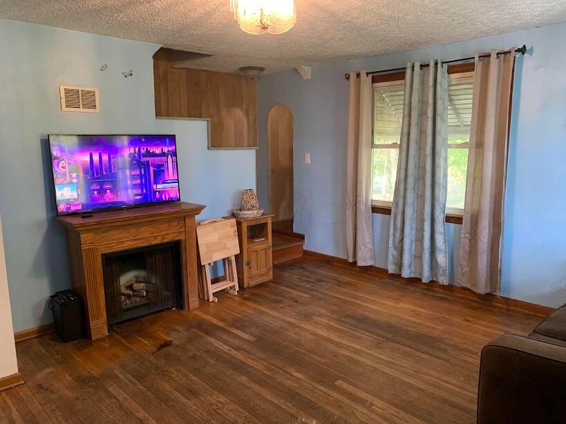 69 Marilla Road Columbus, OH 43207 - Photo 12 of 29 Front Room d