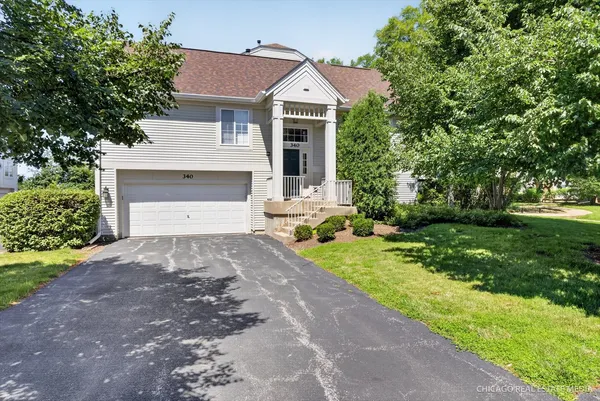 $300,000 | 340 New Haven Drive, Unit 340, Cary, IL 60013