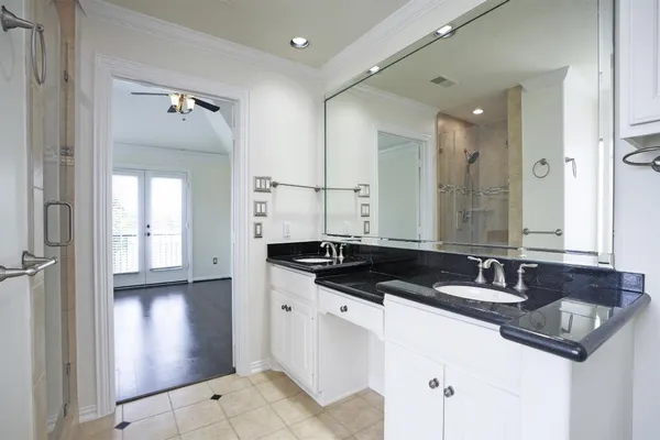 $3,400 | 2043 Palm Forest Lane, Houston, TX 77077