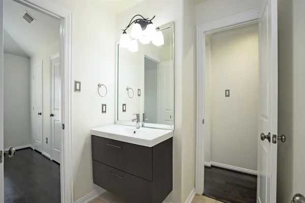 $3,400 | 2043 Palm Forest Lane, Houston, TX 77077