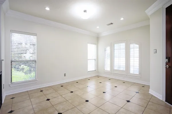 $3,400 | 2043 Palm Forest Lane, Houston, TX 77077