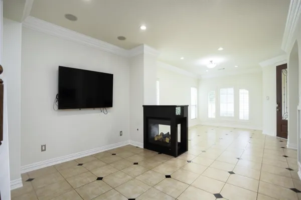 $3,400 | 2043 Palm Forest Lane, Houston, TX 77077