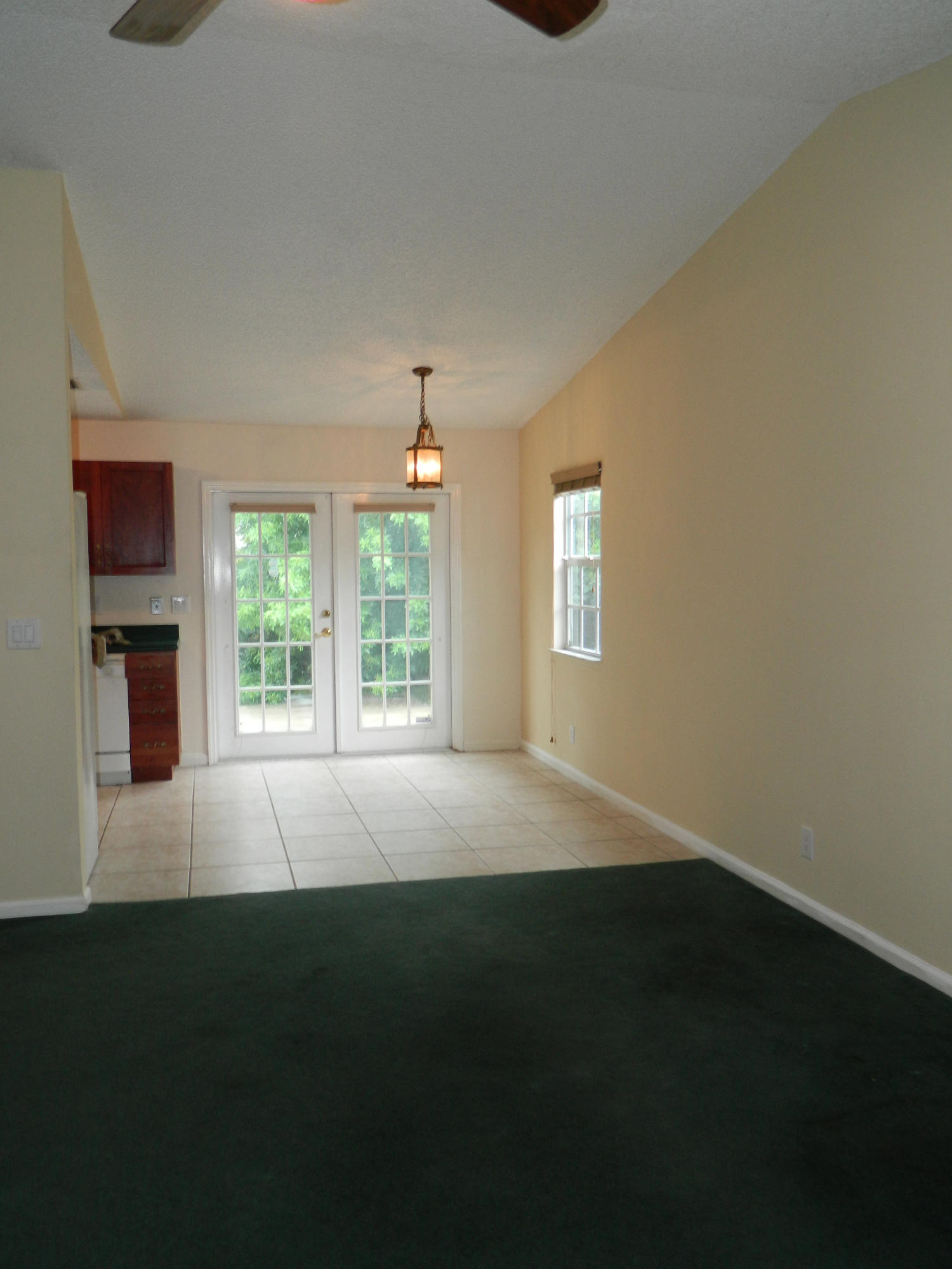 6070 Wolfe Street Jupiter, FL 33458 - Photo 3 of 11 Living Room:Dining Room