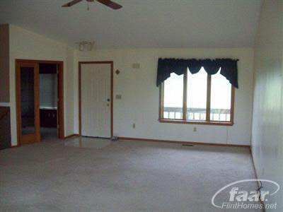 10419 Reid Road Swartz Creek, MI 48473 - Photo 6 of 9 20217004-5.JPG