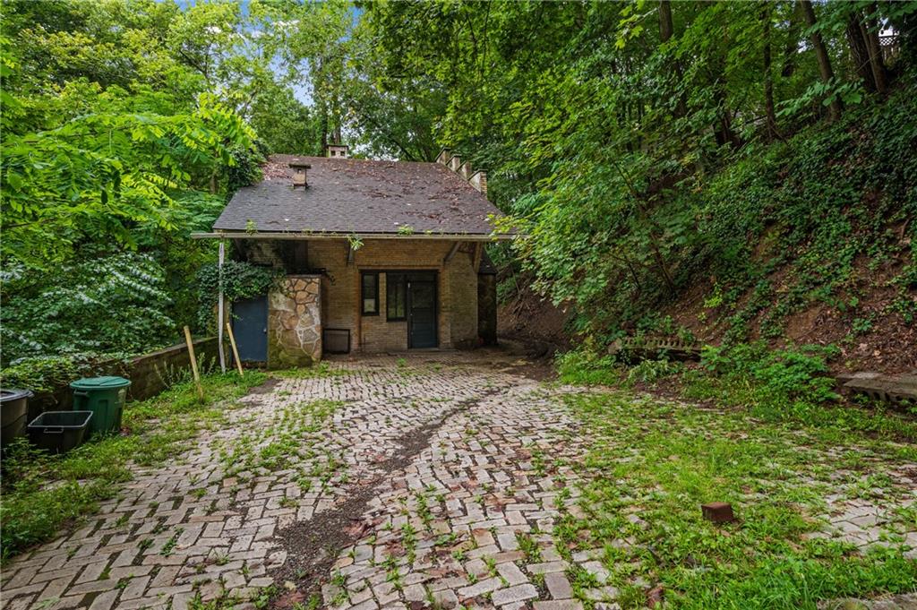 717 Center Pittsburgh, PA 15215 - Photo 20 of 20 a backyard of a house with lots of green space