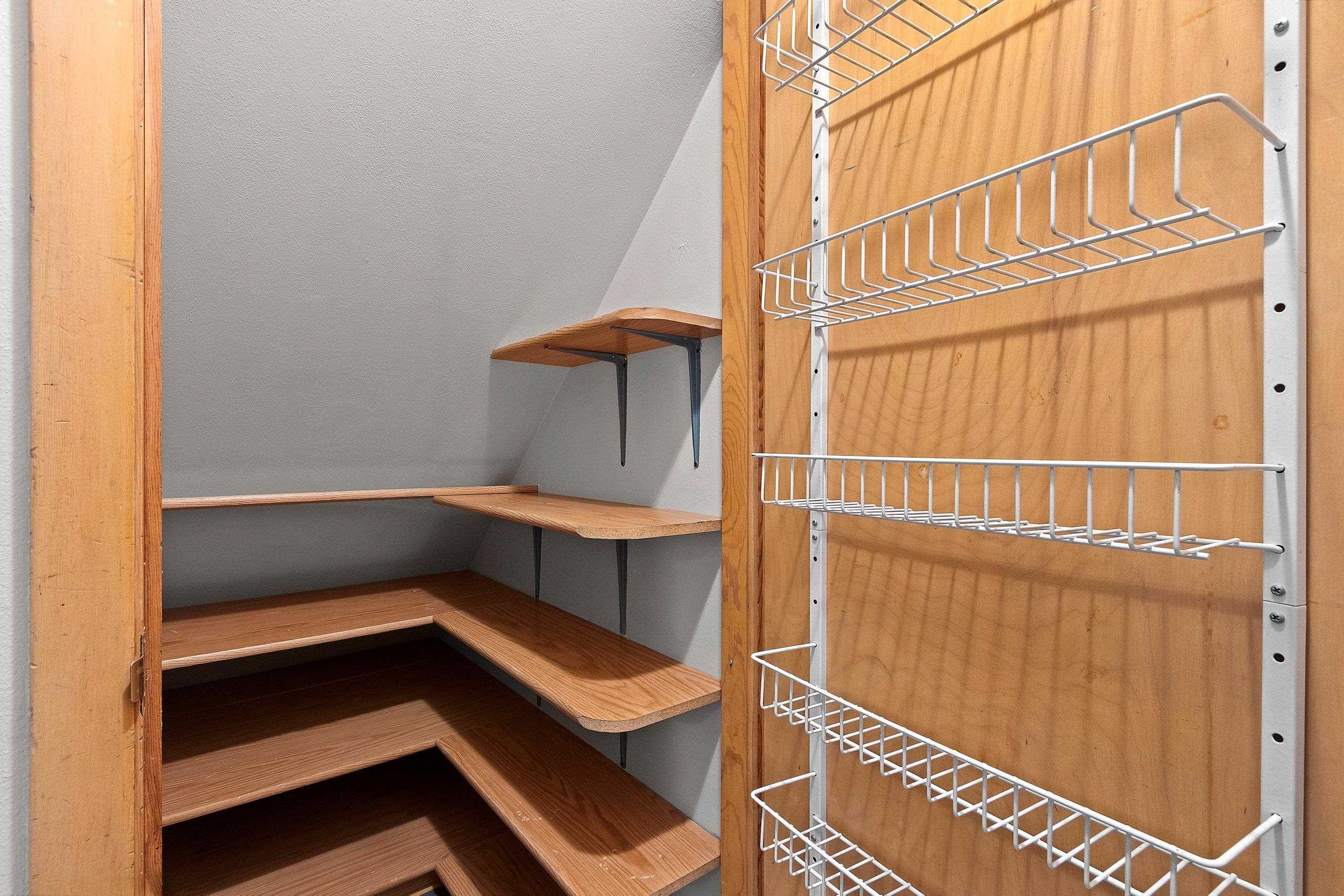 2105 North Ballard Road Appleton, WI 54911 - Photo 14 of 38