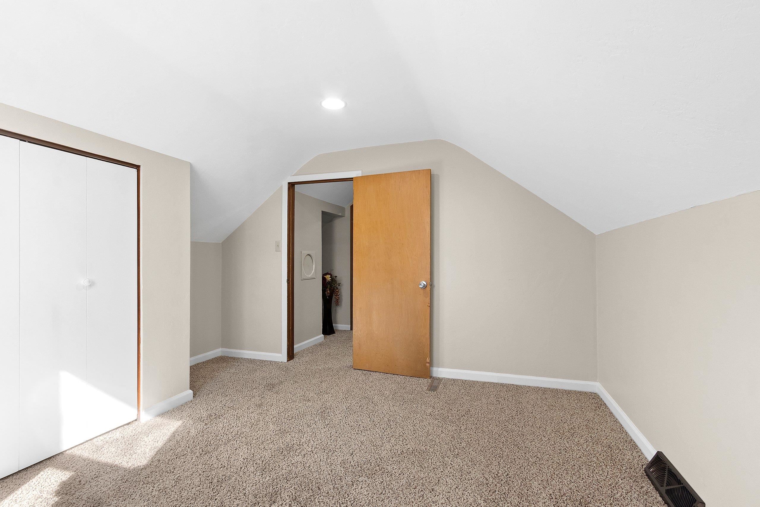 2105 North Ballard Road Appleton, WI 54911 - Photo 27 of 38