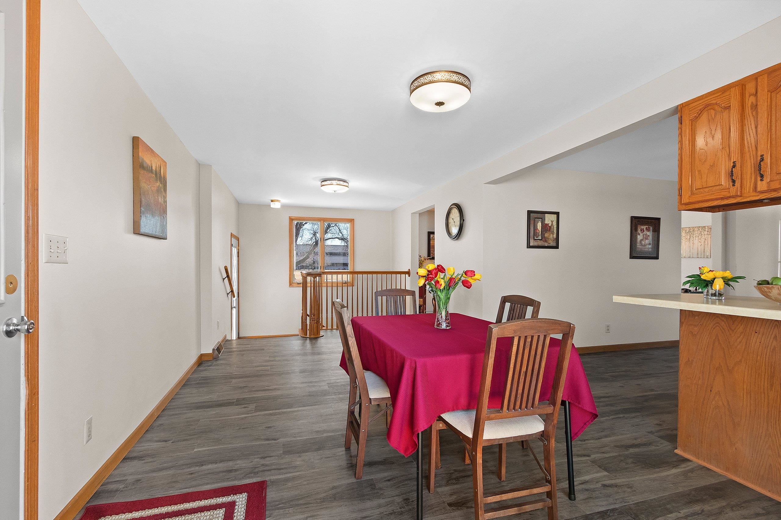 2105 North Ballard Road Appleton, WI 54911 - Photo 8 of 38