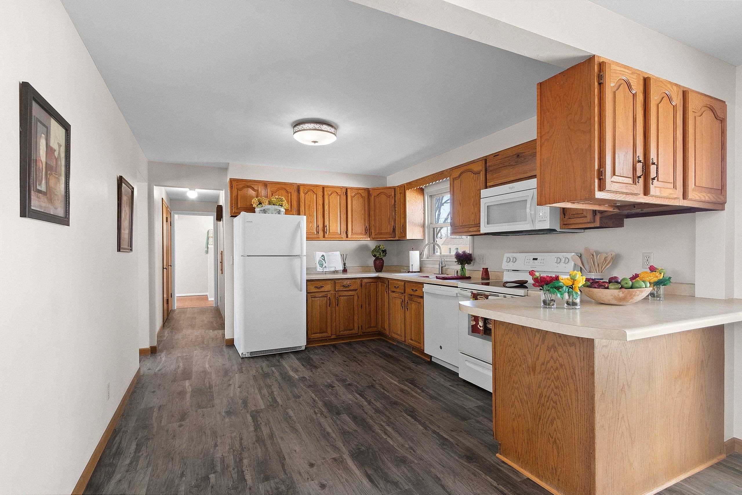 2105 North Ballard Road Appleton, WI 54911 - Photo 9 of 38