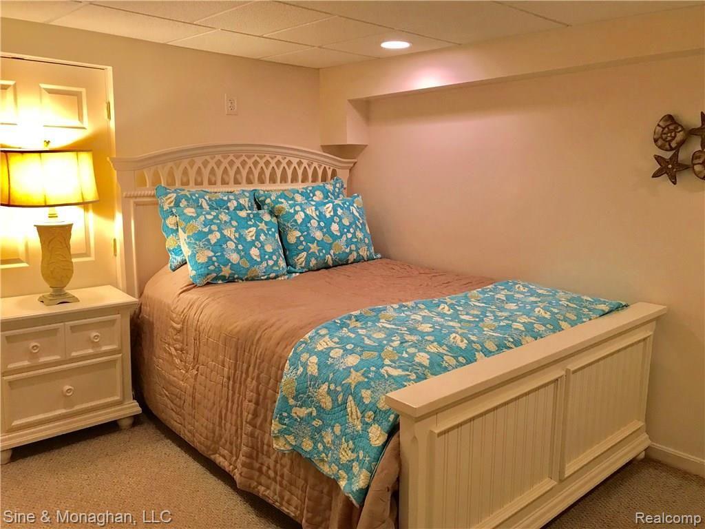 2127 Hawthorne Road Grosse Pointe, MI 48236 - Photo 72 of 84 IMG_0950.jpg