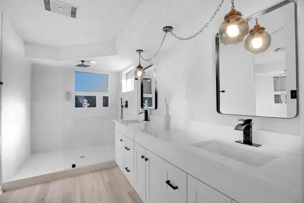 $2,200 | 9427 Braeburn Glen Street, Austin, TX 78729