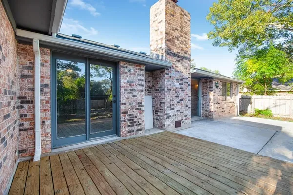 $2,200 | 9427 Braeburn Glen Street, Austin, TX 78729