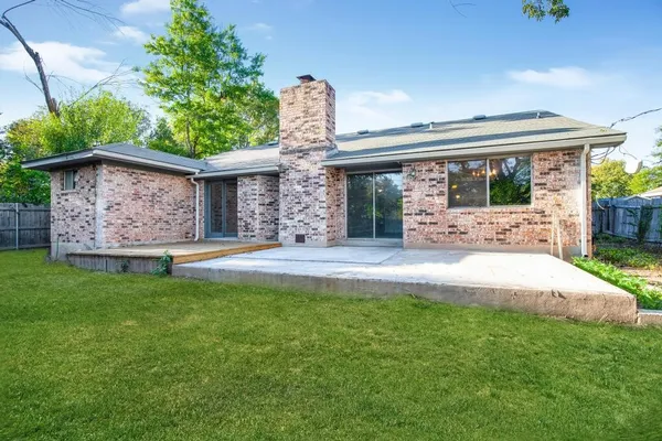 $2,200 | 9427 Braeburn Glen Street, Austin, TX 78729