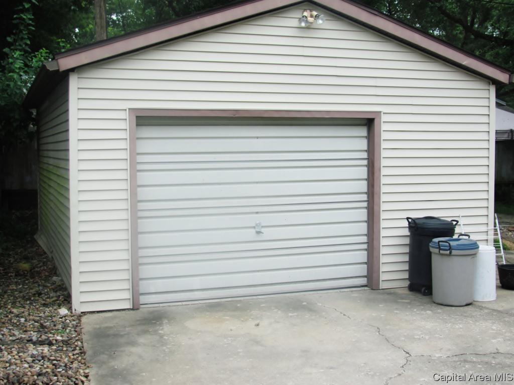 308 Water Street Rochester, IL 62563 - Photo 3 of 12