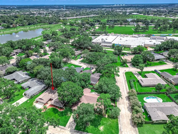 $2,600 | 1610 Richvale Lane, Houston, TX 77062