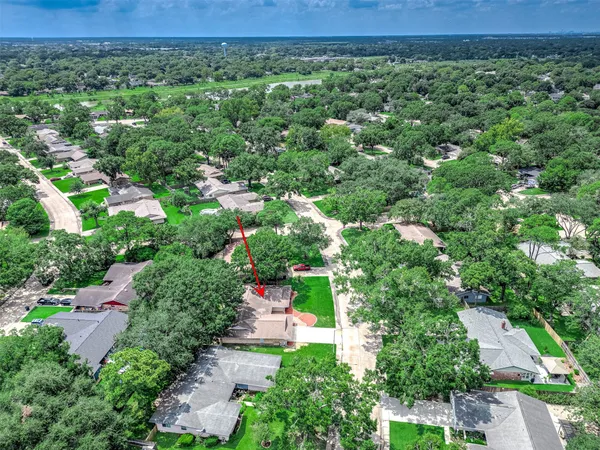$2,600 | 1610 Richvale Lane, Houston, TX 77062