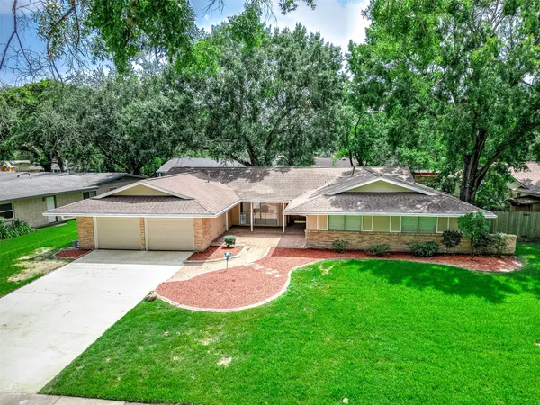 $2,600 | 1610 Richvale Lane, Houston, TX 77062