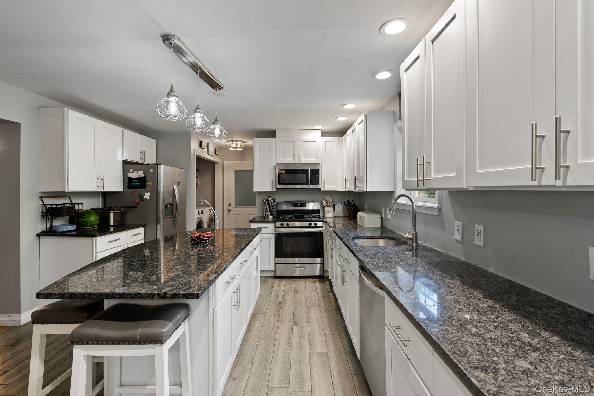 181 Penaluna Road Monroe, NY 10950 - Photo 19 of 33