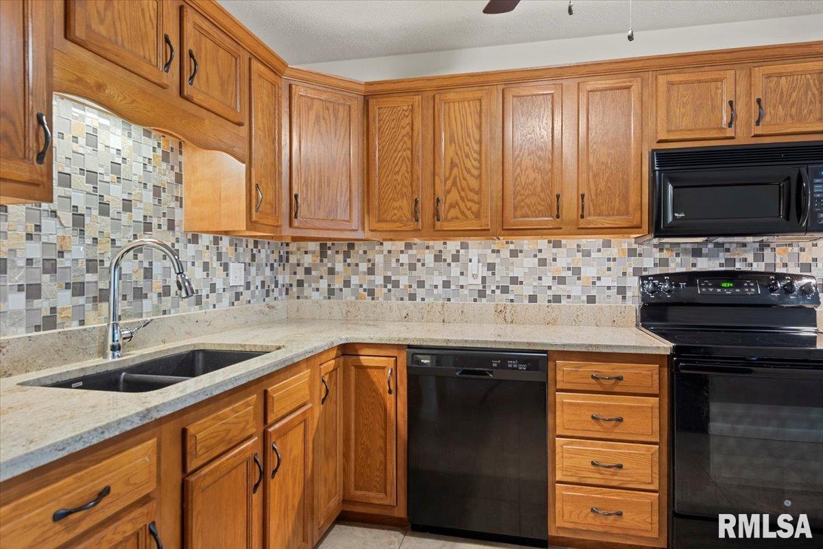 2008 Cormorant Drive Springfield, IL 62711 - Photo 8 of 31 Gallery Image 8