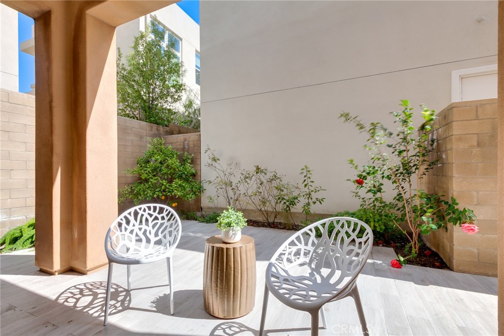 800 Beacon Irvine, CA 92618 - Photo 34 of 49 a view of a chairs and table in a patio