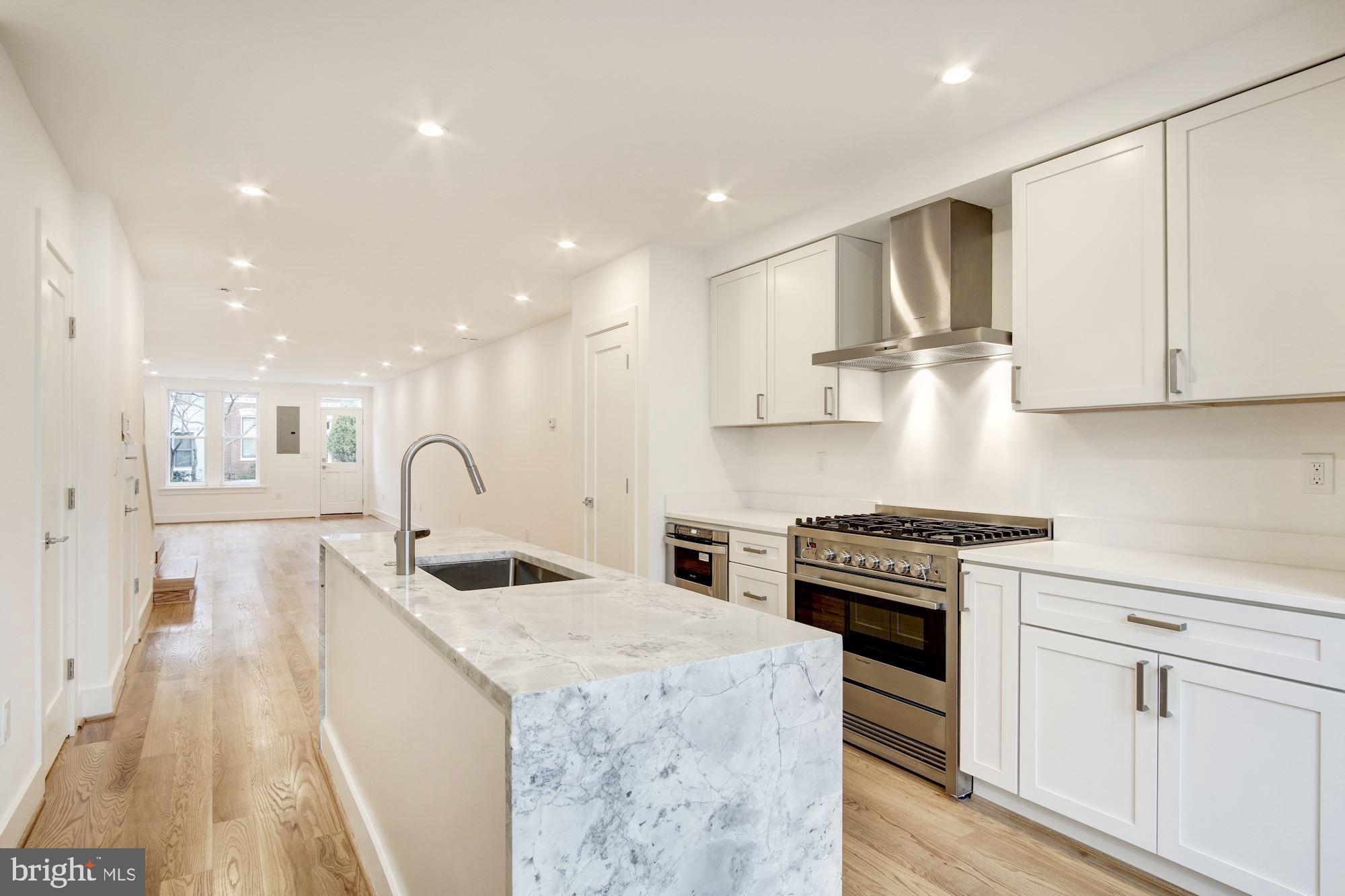 320 A Street Northeast Washington, DC 20002 - Photo 5 of 35