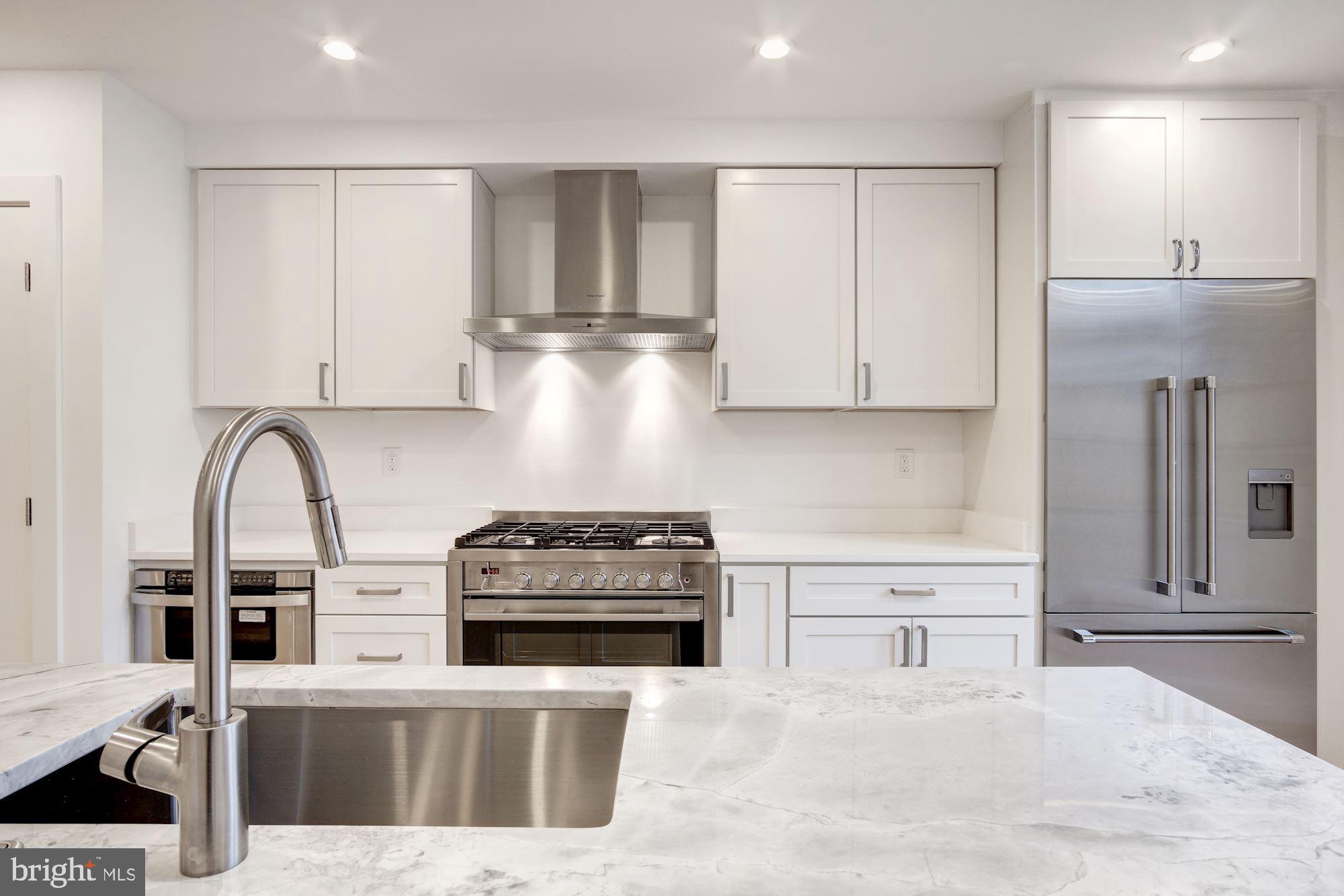 320 A Street Northeast Washington, DC 20002 - Photo 6 of 35