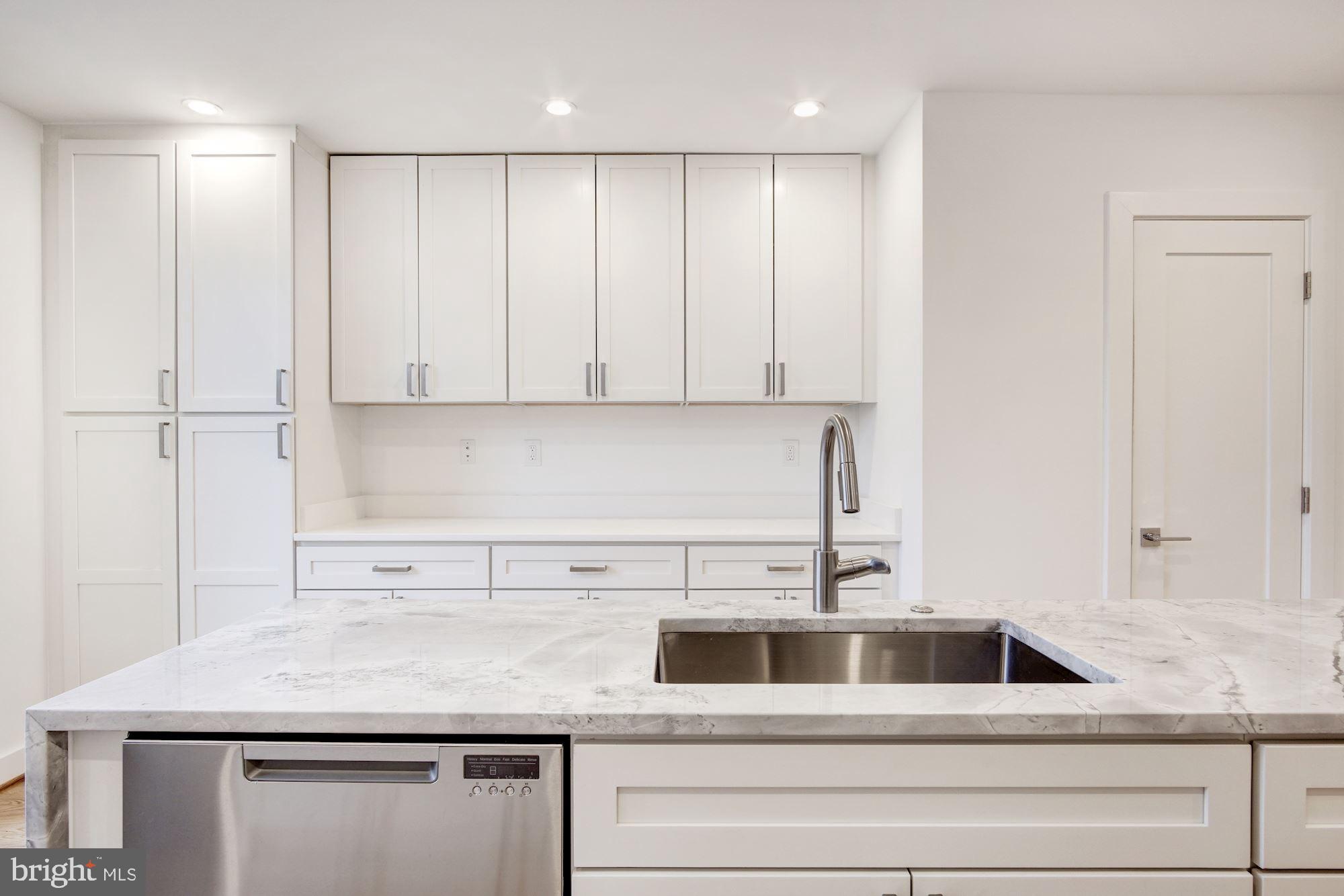 320 A Street Northeast Washington, DC 20002 - Photo 7 of 35