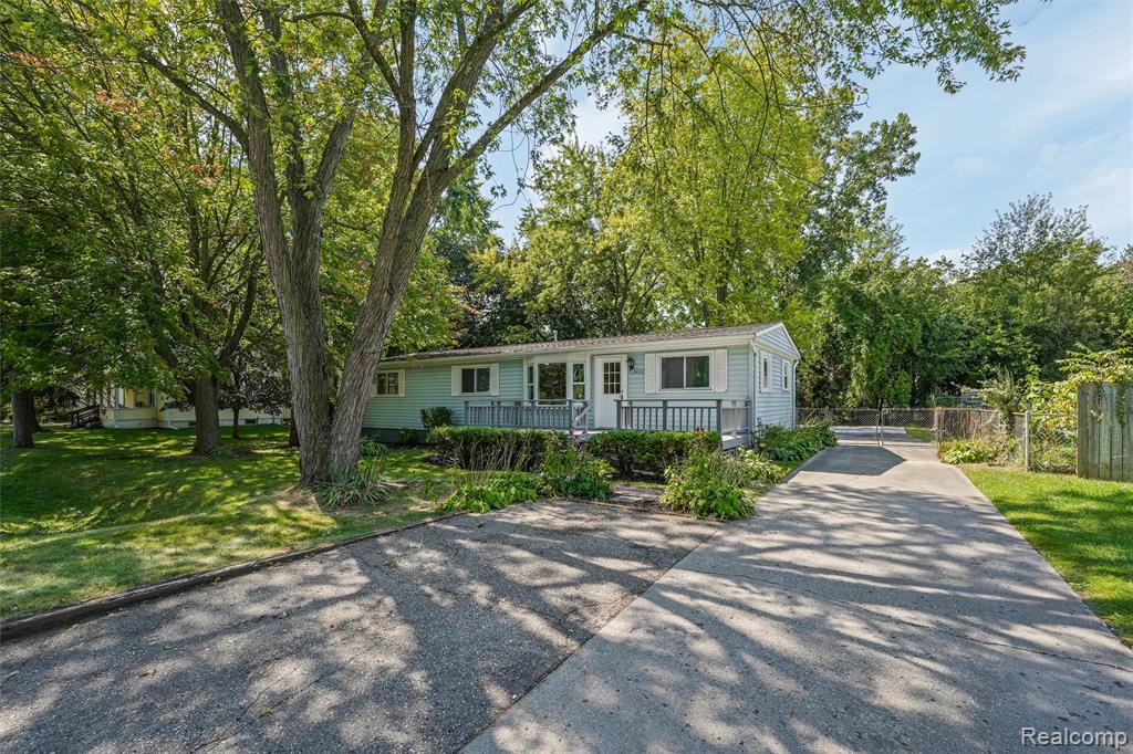 3400 Emmons Avenue Rochester Hills, MI 48307 - Photo 27 of 28 Gallery Image 27