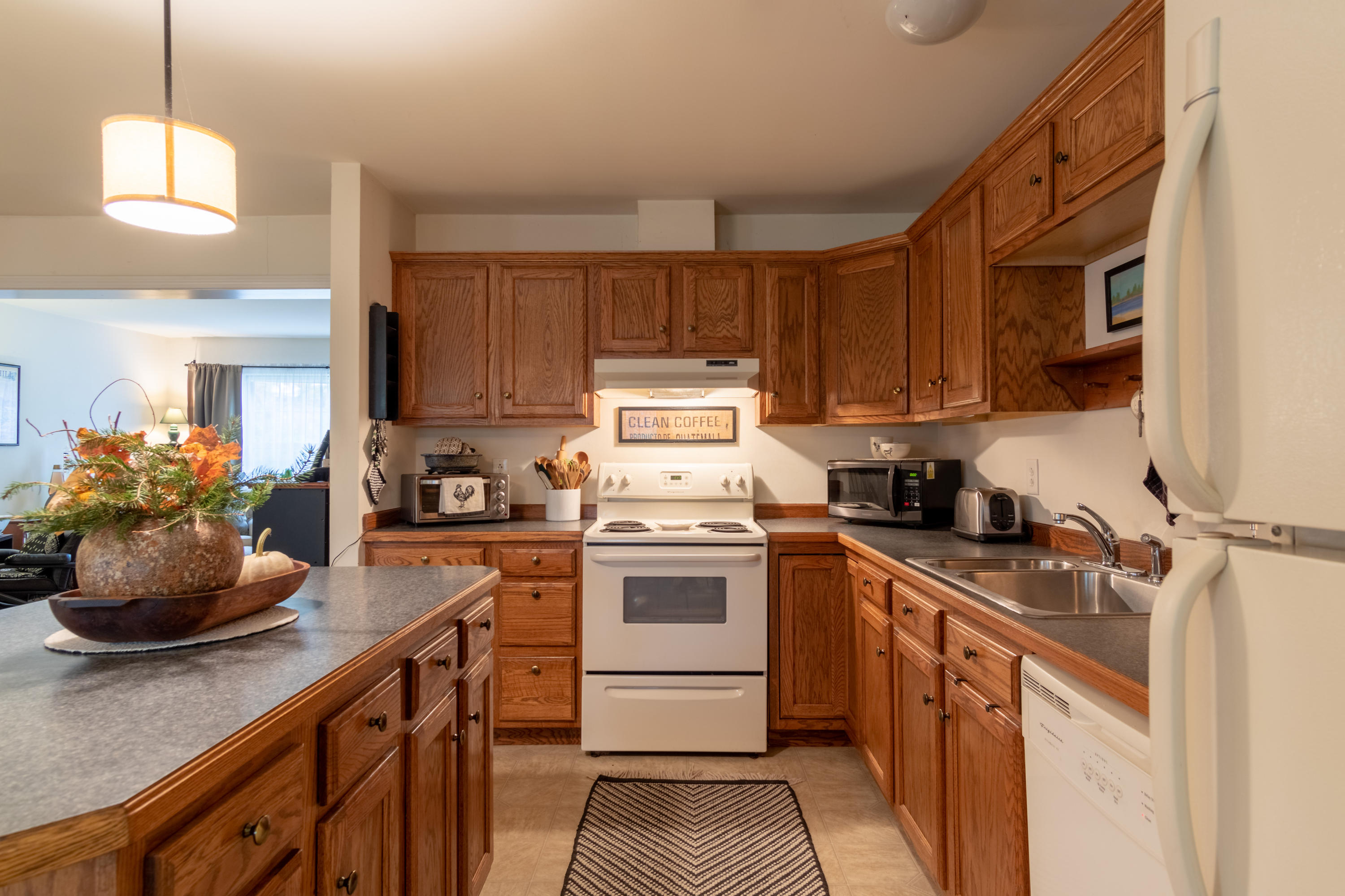 64 Cutts Road Kittery, ME 03904 - Photo 9 of 27 IMG_0643-HDR