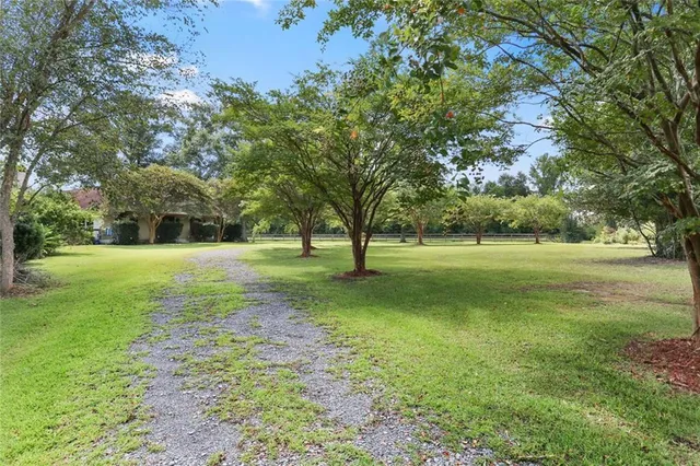$695,000 | 81439 Jim Sharp Road, Covington, LA 70435