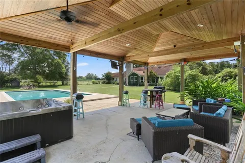 $695,000 | 81439 Jim Sharp Road, Covington, LA 70435