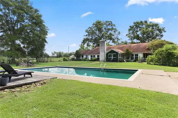 $695,000 | 81439 Jim Sharp Road, Covington, LA 70435