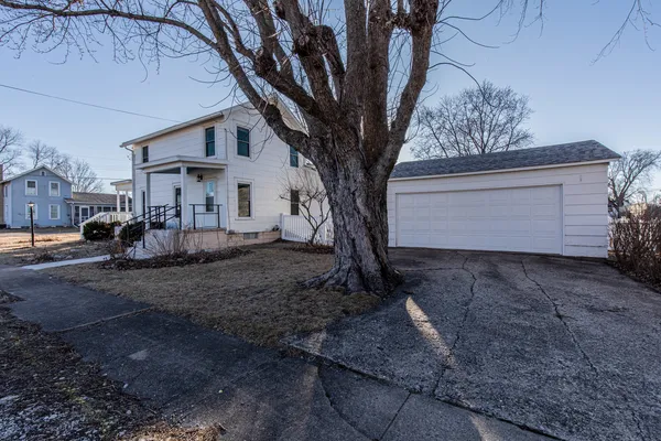 $175,000 | 220 2nd Street, Wyanet, IL 61379