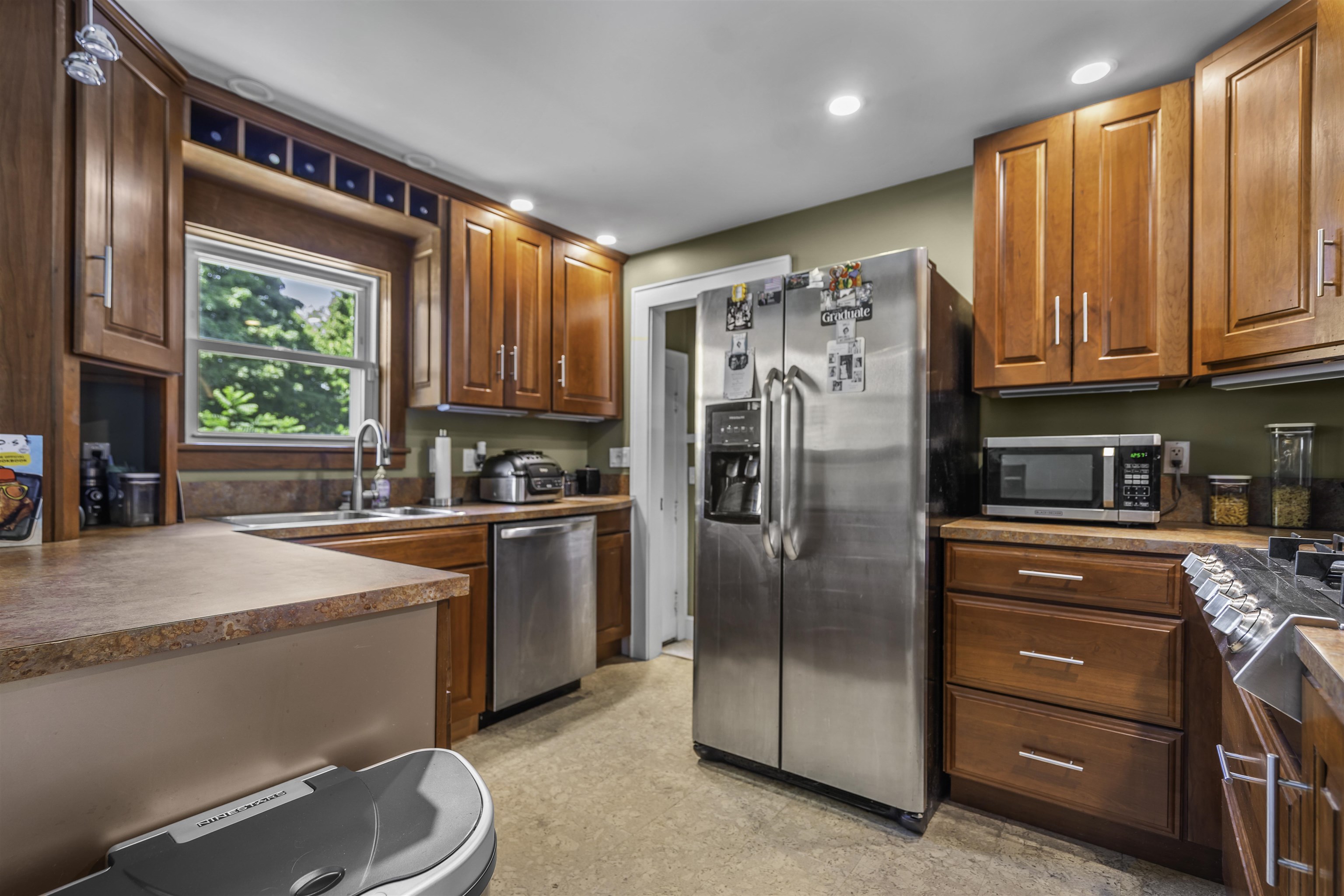 222 Calef Road Manchester, NH 03103 - Photo 13 of 23