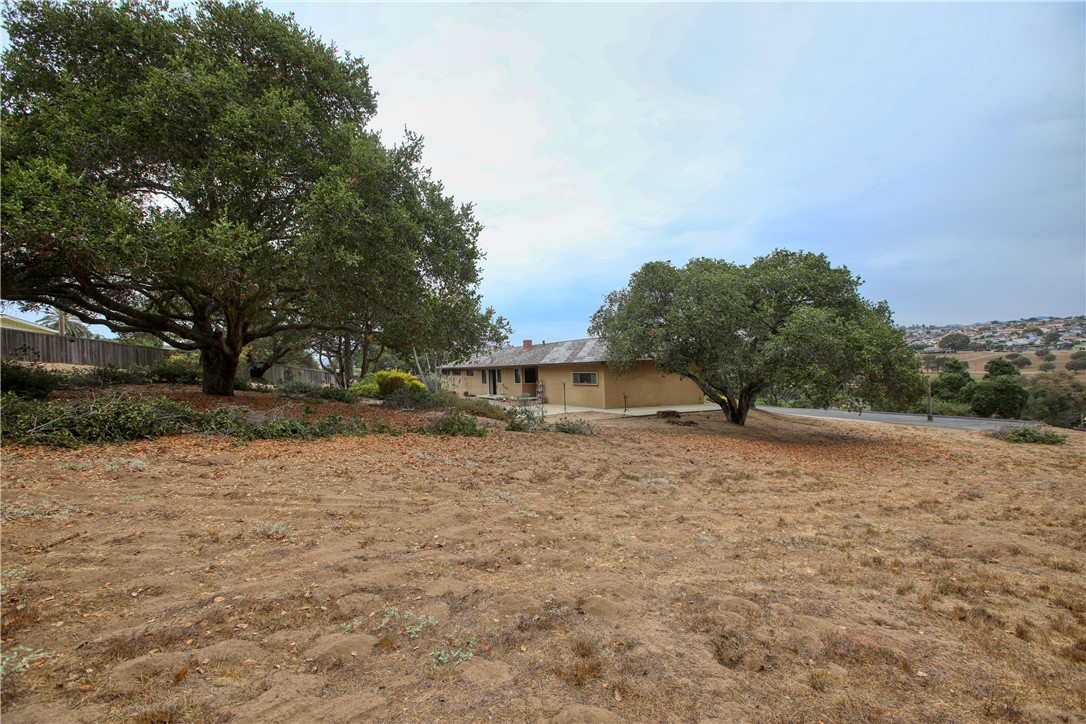 910 North 12th Street Grover Beach, CA 93433 - Photo 35 of 57