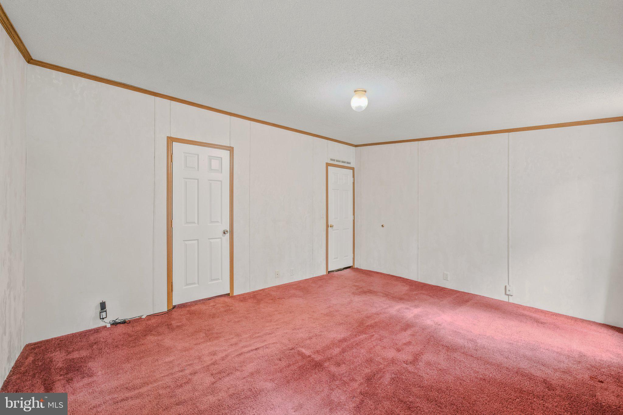 193 Co Rte 9/15 Berkeley Springs, WV 25411 - Photo 16 of 32 Primary Bedroom