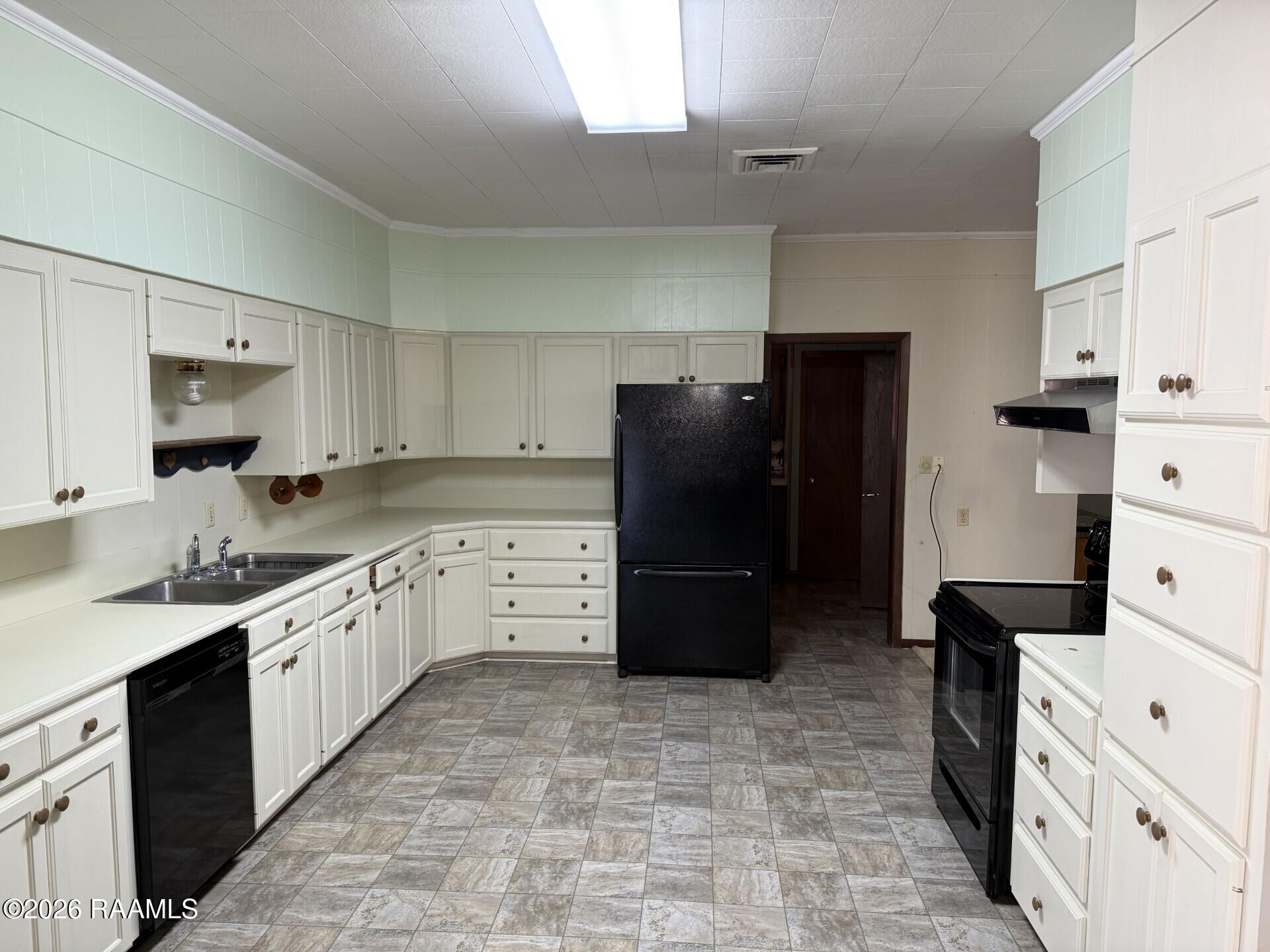 705 East Lincoln Road Ville Platte, LA 70586 - Photo 2 of 13 239329b1-0c25-496e-9d0a-78a4dc6ab31d