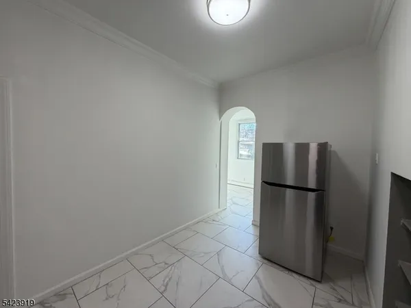 $2,600 | 432 Bloomfield Avenue, Montclair, NJ 07042