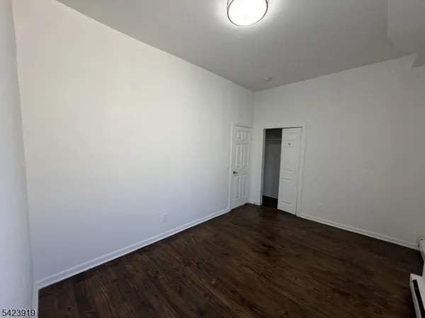 $2,600 | 432 Bloomfield Avenue, Montclair, NJ 07042