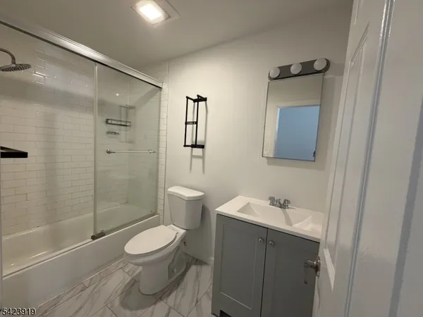 $2,600 | 432 Bloomfield Avenue, Montclair, NJ 07042