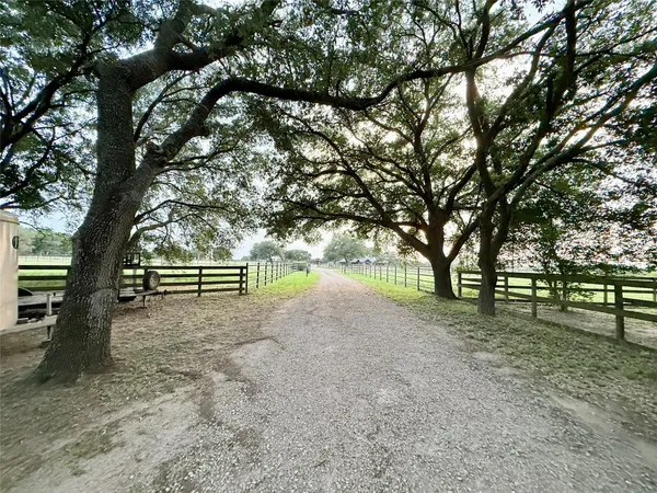 $1,691,652 | 20510 Kickapoo Road, Waller, TX 77484