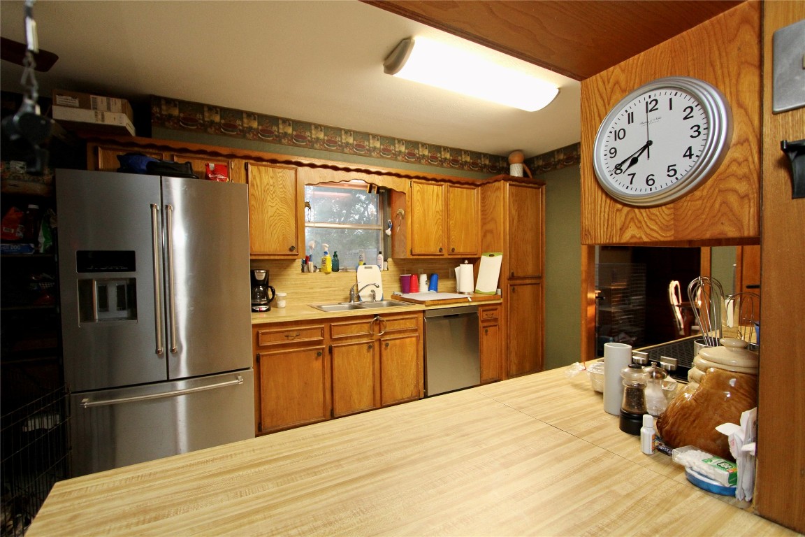 20510 Kickapoo Road Waller, TX 77484 - Photo 11 of 39