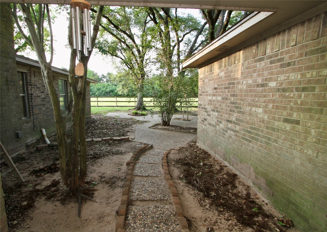 20510 Kickapoo Road Waller, TX 77484 - Photo 21 of 39