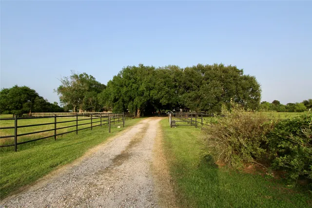 $1,691,652 | 20510 Kickapoo Road, Waller, TX 77484