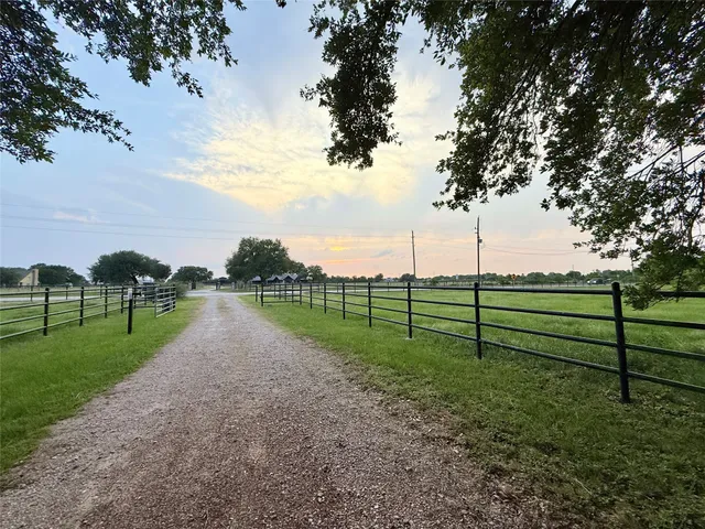$1,691,652 | 20510 Kickapoo Road, Waller, TX 77484