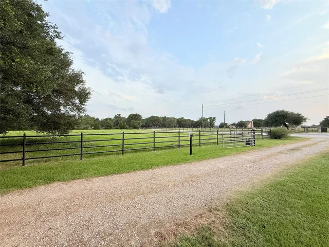 $1,691,652 | 20510 Kickapoo Road, Waller, TX 77484
