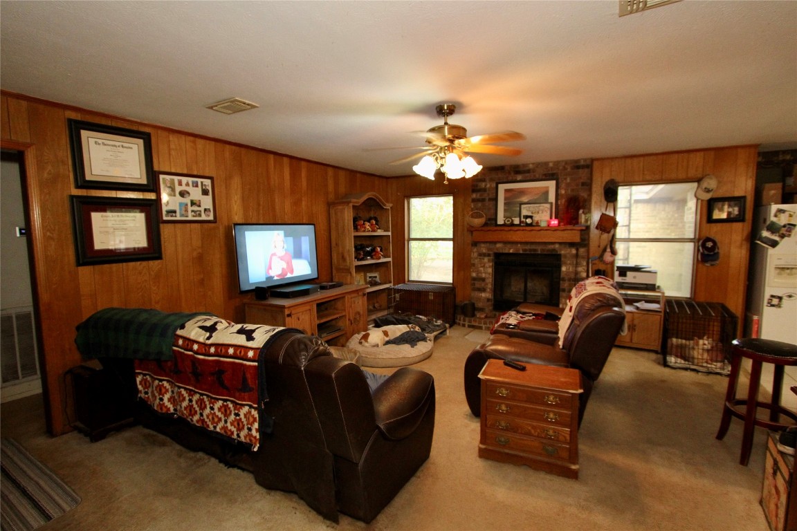 20510 Kickapoo Road Waller, TX 77484 - Photo 10 of 39