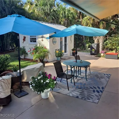 a table and chairs in the patio