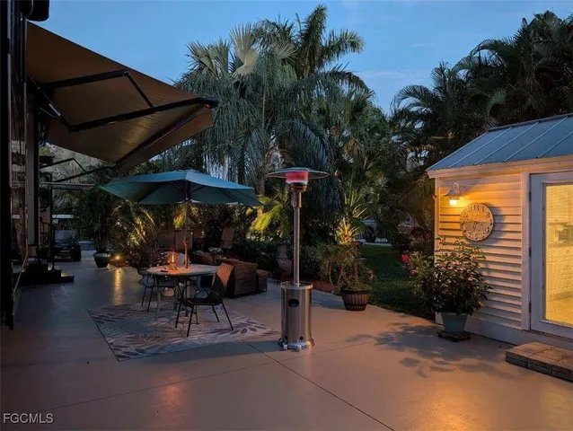 a view of outdoor space yard and patio