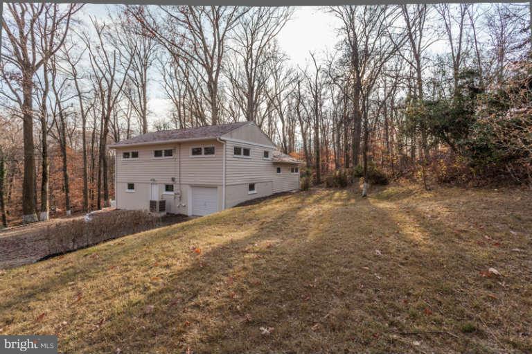 7613 Locust Lane Fort Washington, MD 20744 - Photo 17 of 26 View